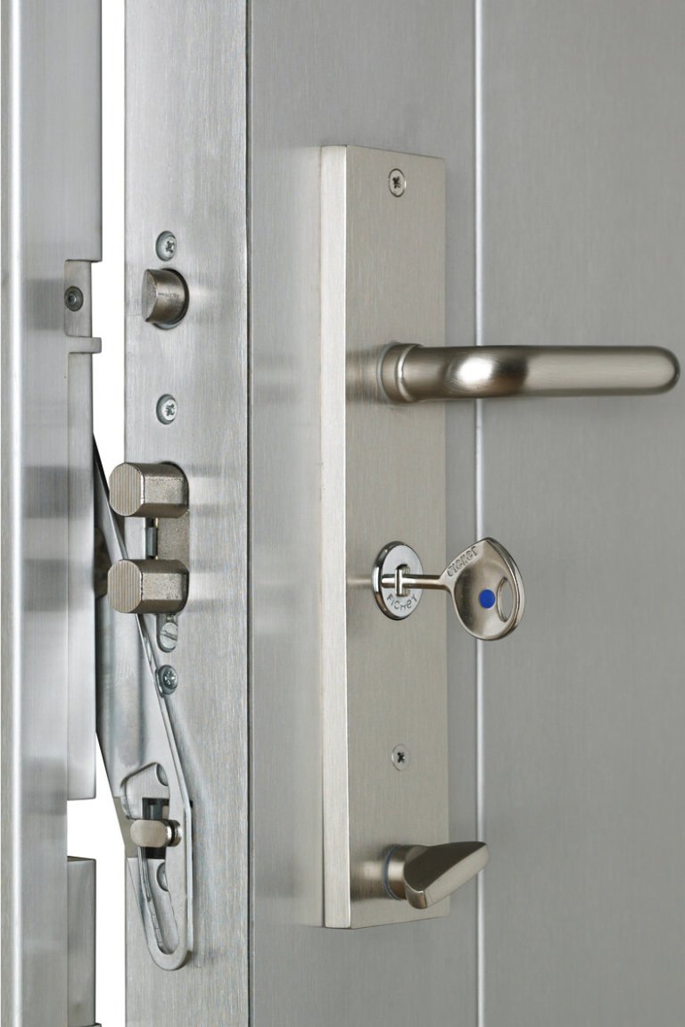 Porta Invicta Portas Técnicas - TRIA